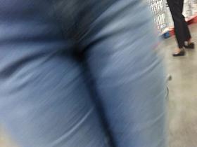 Thick Curvy Blonde Milf - Candid