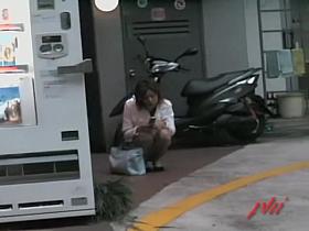 Kinky voyeur street sharks the lady's smelly panties