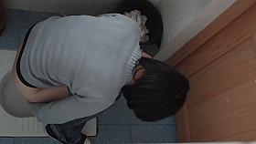 Black hair asian teen pissing candid video