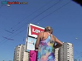 Beauty didn&rsquo;t notice the upskirt hunter