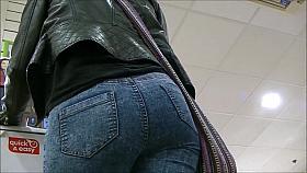 Candid ass, teens in jeans