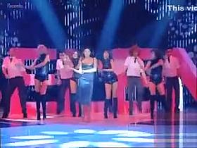 Famous singer's boob slipped out