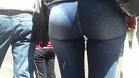 buttocks in social standing