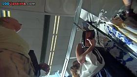 Cameraman voyeurs sexy dilettante upskirts