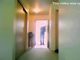 Amateur pays for pizza with no pants on