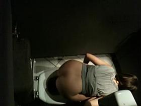 Club toilet 09