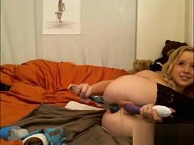 girl playing on the cam