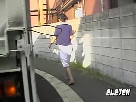 Parking sharking video of adorable little bimbo receiving unexpected gift