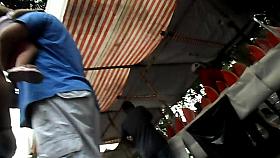 coroa sarada deliciosa desfilando com short estraga prazer