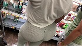 MILF Candid Monster Ass Spandex Supermarket