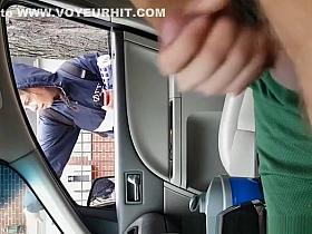 Dude masturbates in car while women pass