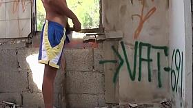 Couple fucked front of Strangers in dilapidated house