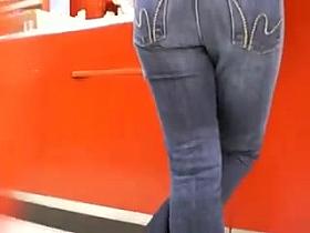 Candid Milf Shopping 3