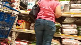 Gilf with a great thick ass