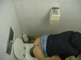 5 Girls at a bus stop