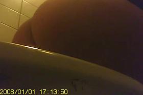 milf ass on hidden cam in toilets sazz