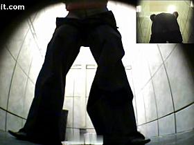 Girls Pissing voyeur video 95