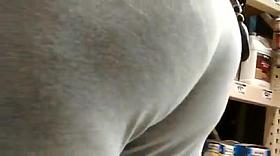 candid pawg in grey sweats