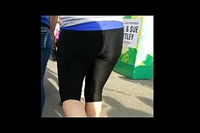 Candid perfect firm ass in leggings!