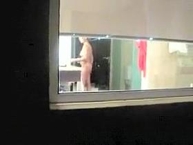 Blond Shower Peep