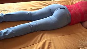 Showing Off The Big Ass Of Her My Wife To Put The Hard Cocks