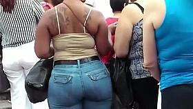 SUPER PHAT BOOTY WITH A VPL IN JEANS!!!!