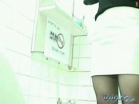 Girl in fishnets with very bushy nub piss cam closeups