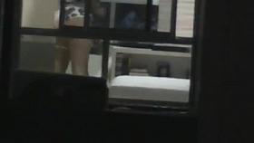 Flagras do YouTube - Vizinha Vestindo Calcinha