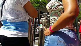 PR Parade: Beautiful Big Ass Milf