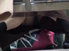 Secretly spying the upskirt of hot amateur teenager AB45