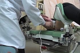 Horny Japanese gyno played with the twat of his patient