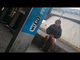 mujer sucia de la calle