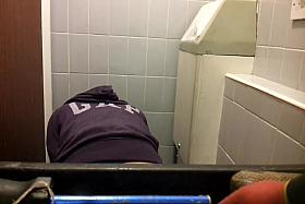 Girl on toilet voyeur scenes pissing and drying out cunt