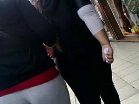 Cazando culo pulposo