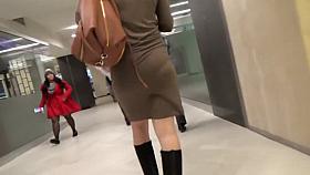 Young milf got super sexy panties