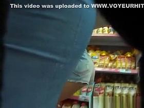 Girl in tight jeans shorts nice cameltoe