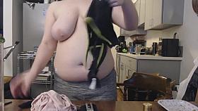 Watch me get dressed and ready for the day