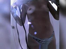 Damn nice butt chick changing