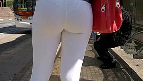 SDRUWS2 - YOGA PANTS SEE THROUGH AT BUS STOP