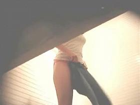 Espiando en Vestidores #02