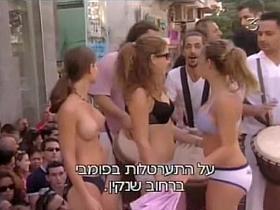 Legal age teen shaking nude tits for the hard men