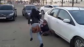 Russian chicks getting into a crazy fight