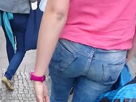 Candid teen ass 1 (Slowmotion)