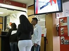 paseo por la calle calza blanca 2