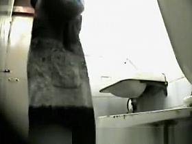 russian hidden peeing