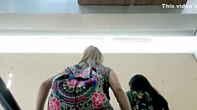 3 upskirts en escaleras - 3 upskirts on escalator